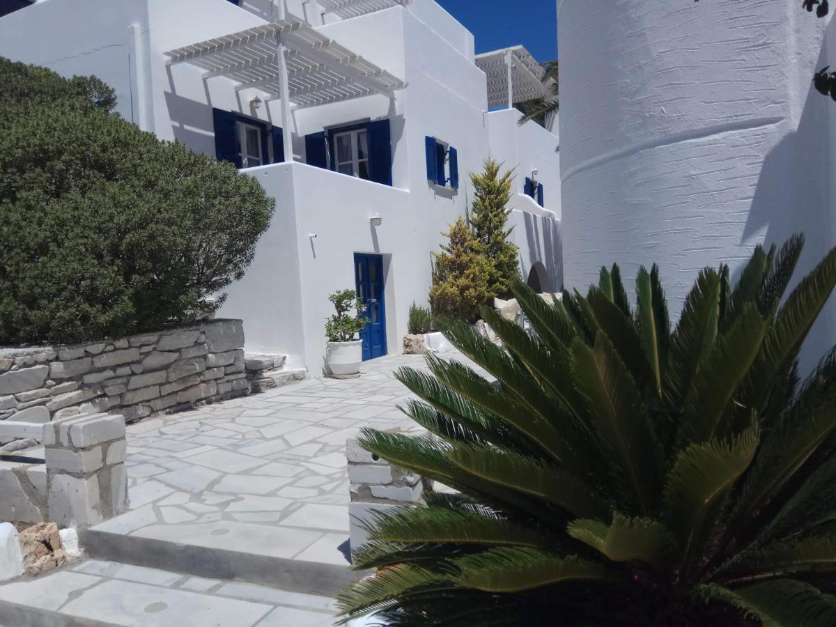 Nicos Studios & Apartments Logaras Eksteriør billede