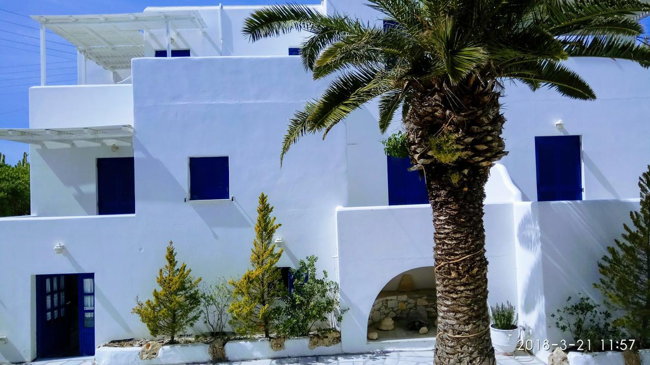 Nicos Studios & Apartments Logaras Eksteriør billede