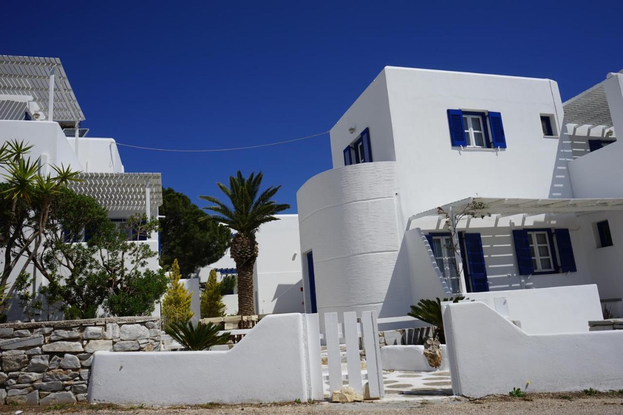 Nicos Studios & Apartments Logaras Eksteriør billede
